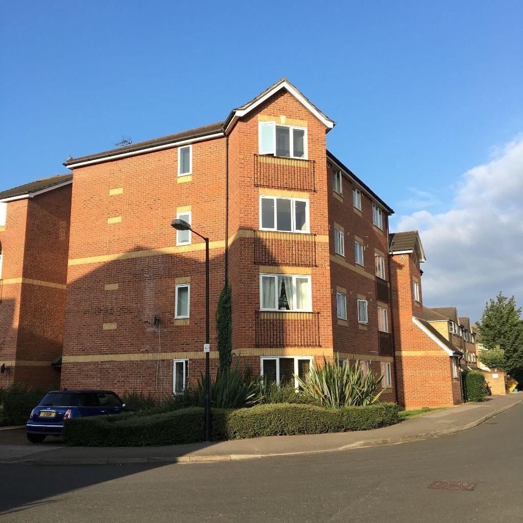 2 Bedroom Flat To Let in Telegraph Place, Canary Wharf, Crossharbour