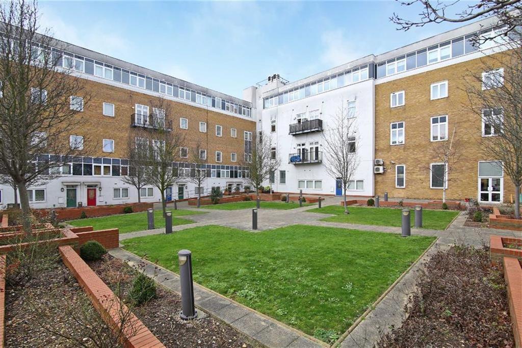 Onyx Mews, Stratford, Bromley by Bow, Stratford, Canning Town, London, E15 4HU