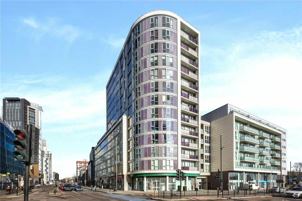 3 Rick Roberts Way, Stratford Hight street, Bow, London, E15 2FR