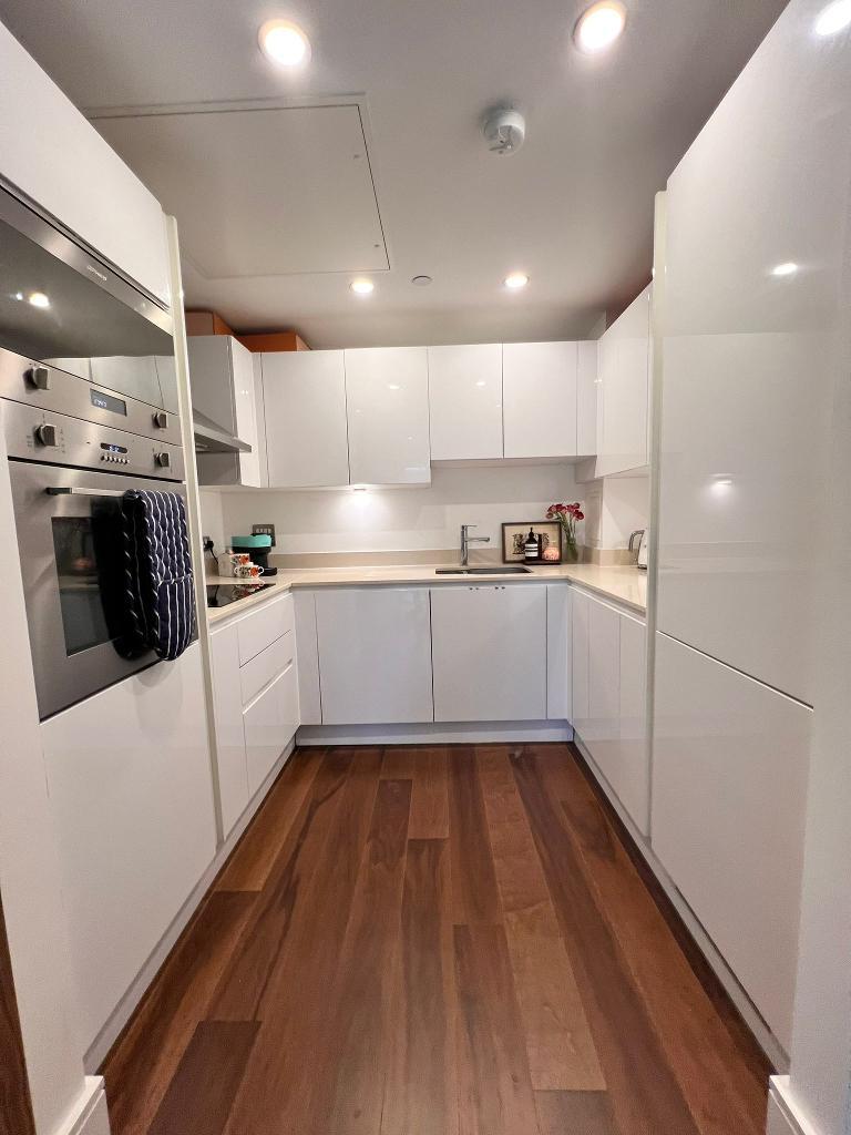 Talisman Tower, 6 Lincoln Plaza, Canary Wharf, South Quay, London, E14 9BP