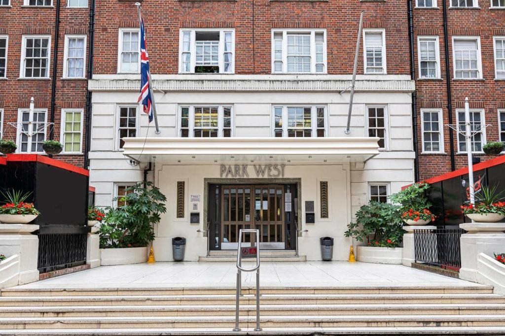 Park West, Edgware Road, Marble Arch, Paddington, London, W2 2QL